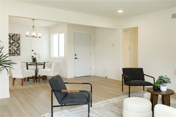 Chandelier, Dining room, Interior, Recessed Lighting, Wood Texture Flooring