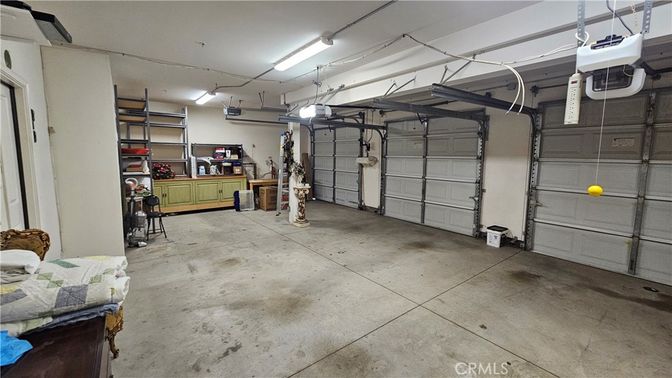 Garage, Interior