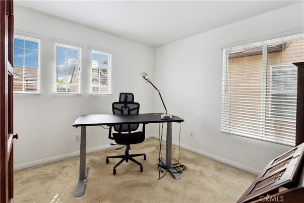 Home Office, Interior