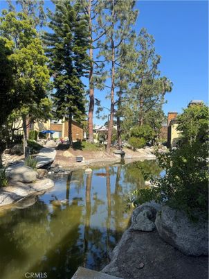 Exterior, Lake