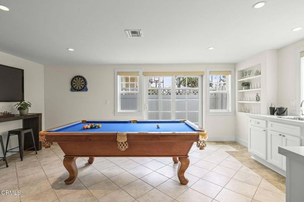 Billiard Table, Game Room, Interior, Recessed Lighting