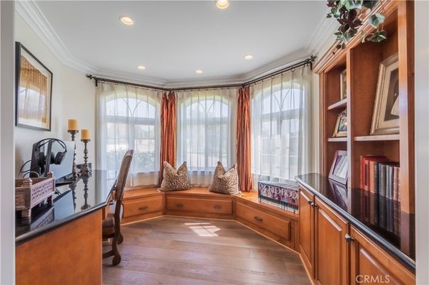 Home Office, Interior, Recessed Lighting, Wood Texture Flooring