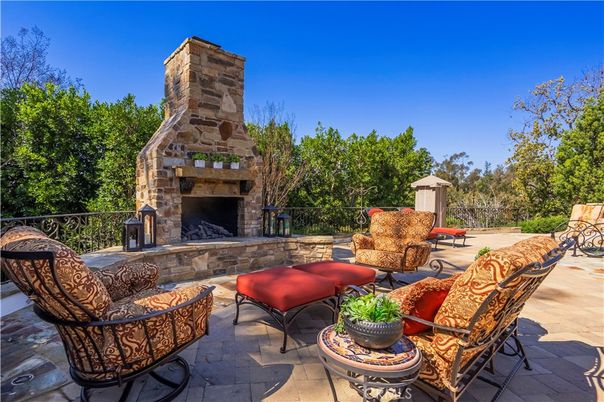 Exterior, Fireplace