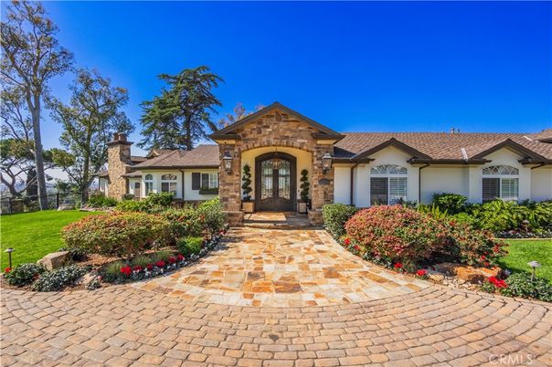 Backyard, Exterior, Facade, French Provincial