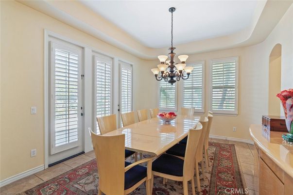 Chandelier, Dining room, Interior