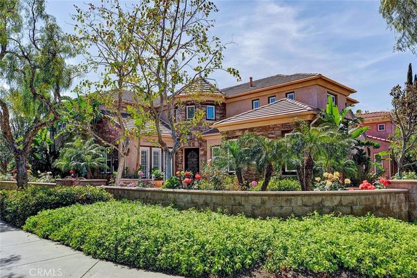 Exterior, Facade, Brick Facade, Mediterranean
