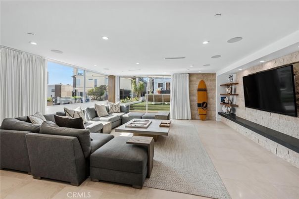 Fireplace, Interior, Living room, Recessed Lighting