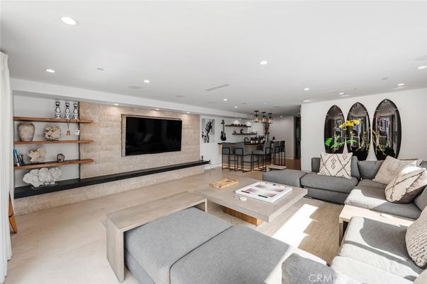 Interior, Living room, Pendant Lights, Recessed Lighting