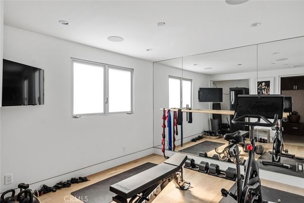 Fitness Equipment, Interior, Recessed Lighting, Wood Texture Flooring