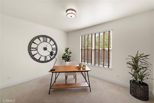 Home Office, Interior