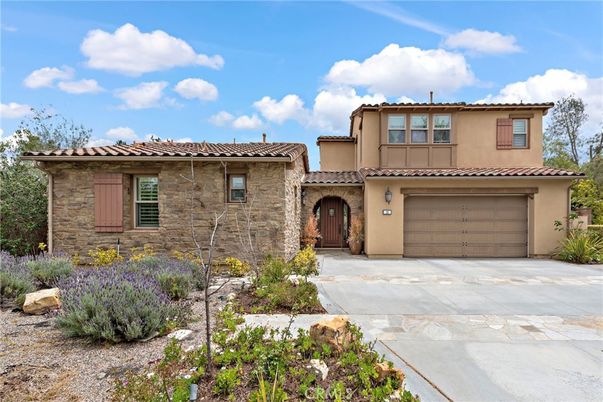 Attached, Exterior, Facade, Mediterranean