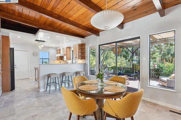 Dining room, Interior, Kitchen, Pendant Lights, Recessed Lighting, Wooden Beams, Wooden Ceilings