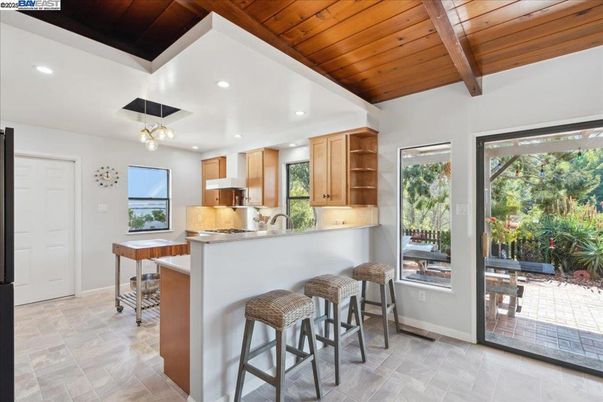 Interior, Kitchen, Pendant Lights, Recessed Lighting, Wooden Beams, Wooden Ceilings