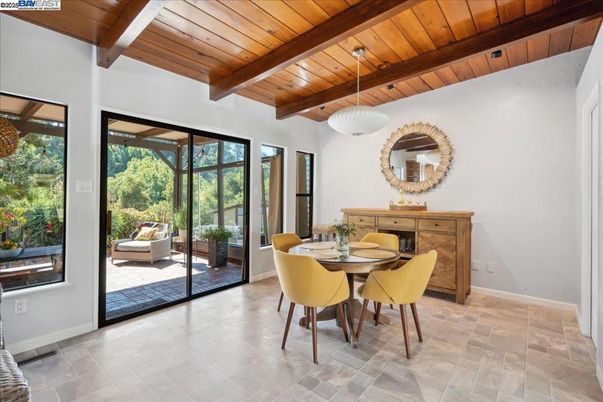 Dining room, Interior, Pendant Lights, Wooden Beams, Wooden Ceilings