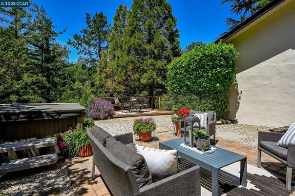 Exterior, Hot Tub