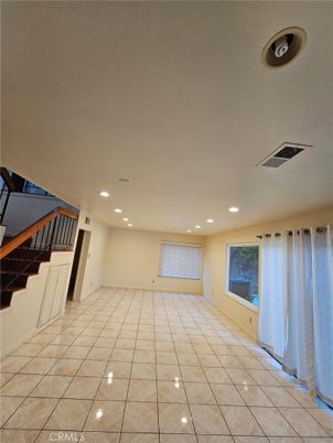 Empty room, Interior, Recessed Lighting