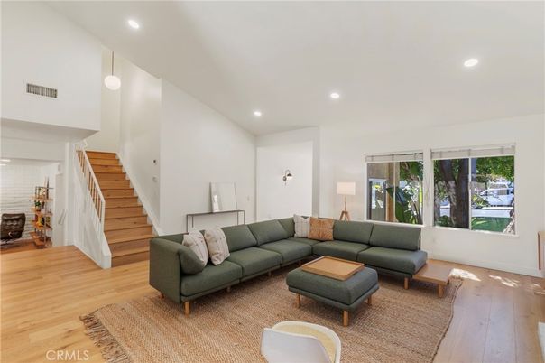 Interior, Living room, Pendant Lights, Recessed Lighting, Wood Texture Flooring