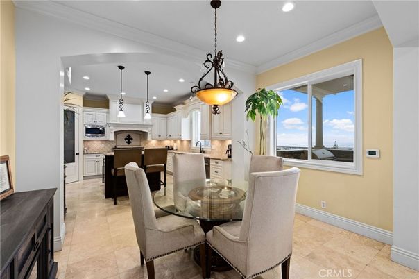 Dining room, Interior, Kitchen, Pendant Lights, Recessed Lighting, Stainless Steel Appliances