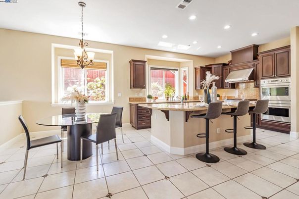 Chandelier, Dining room, Interior, Kitchen, Recessed Lighting