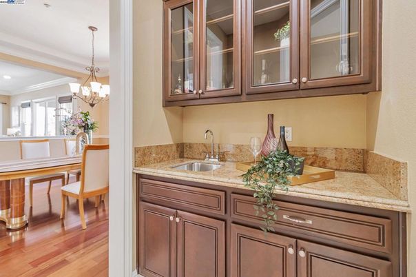 Chandelier, Dining room, Interior, Recessed Lighting, Wood Texture Flooring