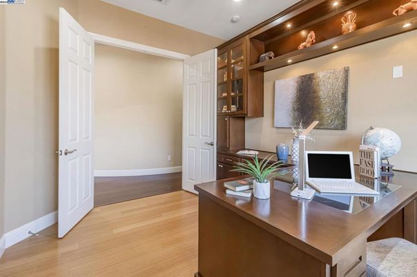 Home Office, Interior, Recessed Lighting, Wood Texture Flooring