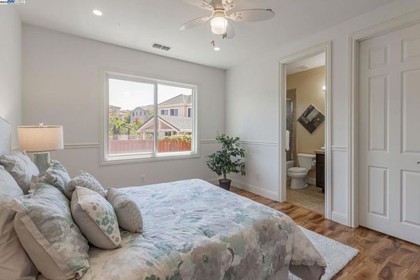 Bathroom, Bedroom, Interior, Recessed Lighting, Wood Texture Flooring