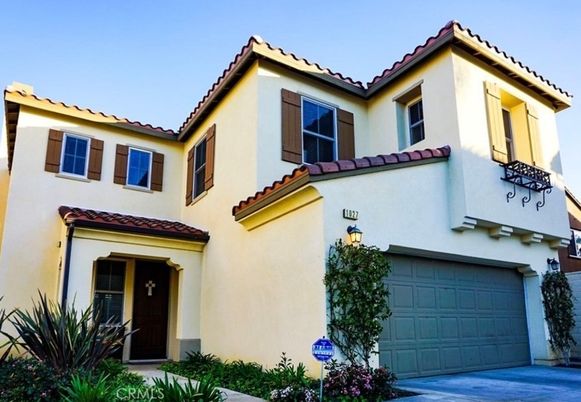 Attached, Exterior, Facade, Spanish Mediterranean