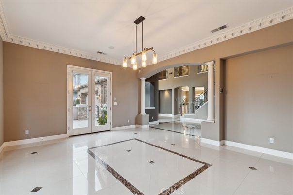 Empty room, Interior, Pendant Lights