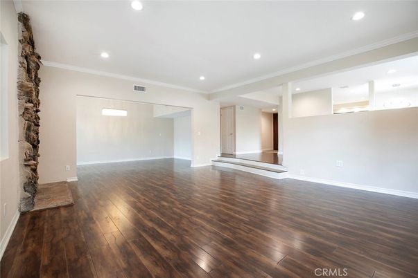 Empty room, Interior, Recessed Lighting, Wood Texture Flooring