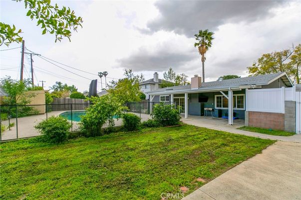 Backyard, Exterior, Pool