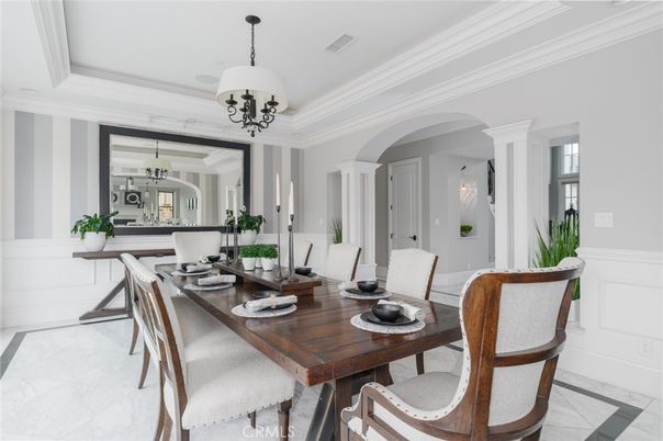 Chandelier, Dining room, Interior