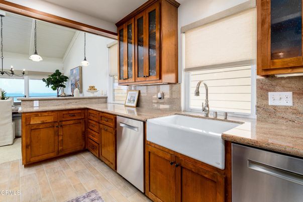 Interior, Kitchen, Pendant Lights, Water, Wood Texture Flooring