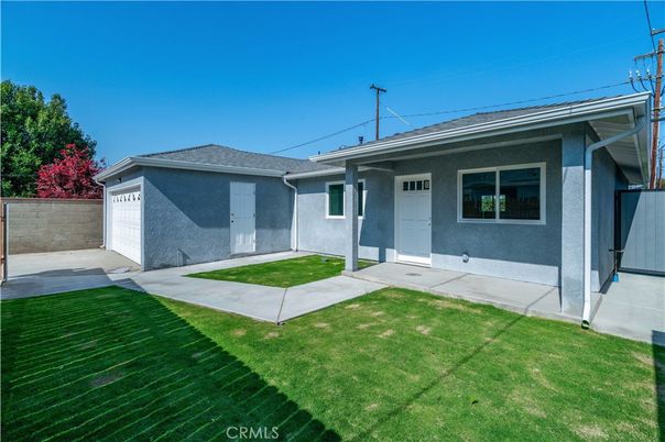 Backyard, Detached Garage, Exterior