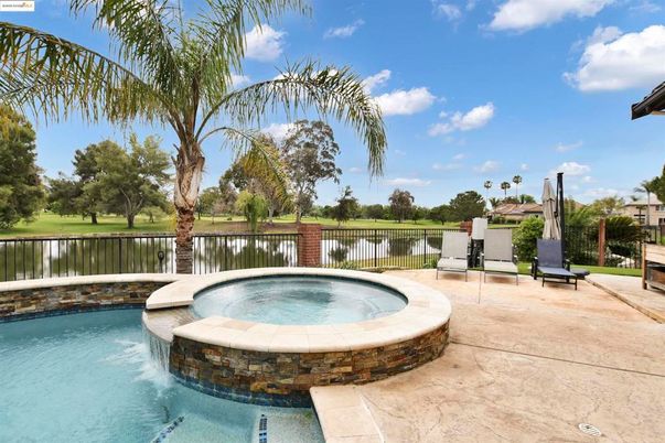 Exterior, Lake, Pool