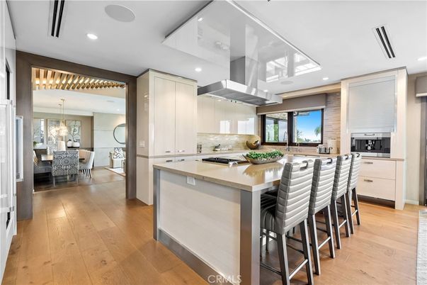Chandelier, Dining room, Interior, Kitchen, Pendant Lights, Recessed Lighting, Wood Texture Flooring