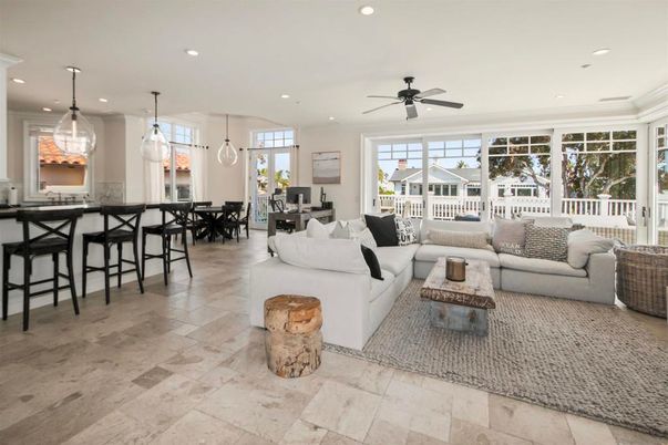 Dining room, Interior, Living room, Pendant Lights, Recessed Lighting
