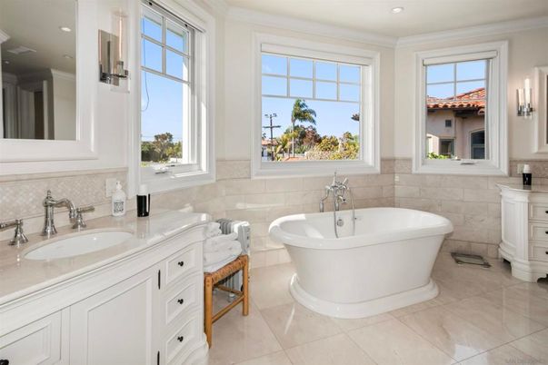 Bathroom, Dual Sink Vanities, Free Standing Baths, Interior, Recessed Lighting