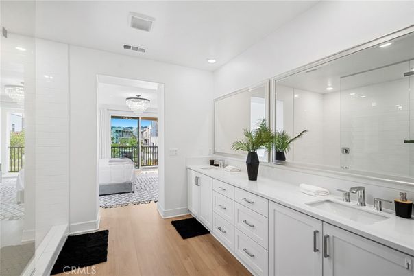 Bathroom, Bedroom, Chandelier, Interior, Recessed Lighting, Wood Texture Flooring