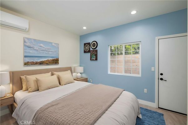 Bedroom, Interior, Recessed Lighting, Water, Wood Texture Flooring