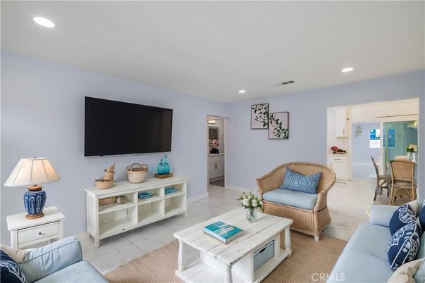 Dining room, Interior, Living room, Recessed Lighting