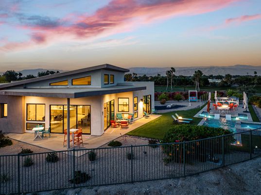 Exterior, Playground, Pool