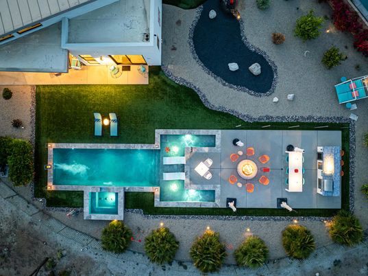 Exterior, Drone