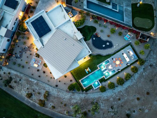 Exterior, Drone