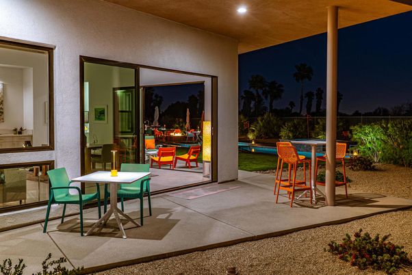 Exterior, Pool, Recessed Lighting