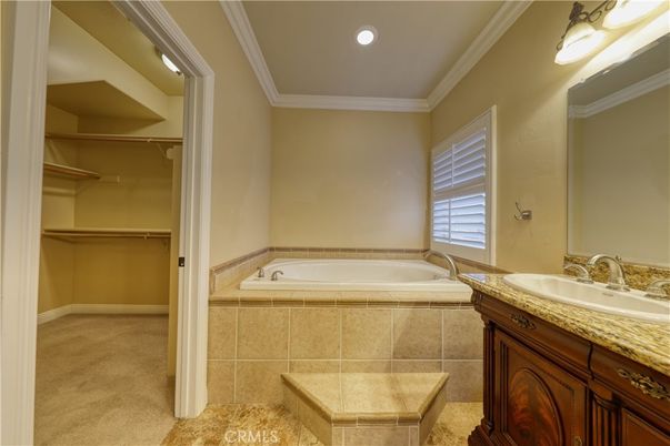 Bathroom, Interior, Recessed Lighting, Walk-in Closets