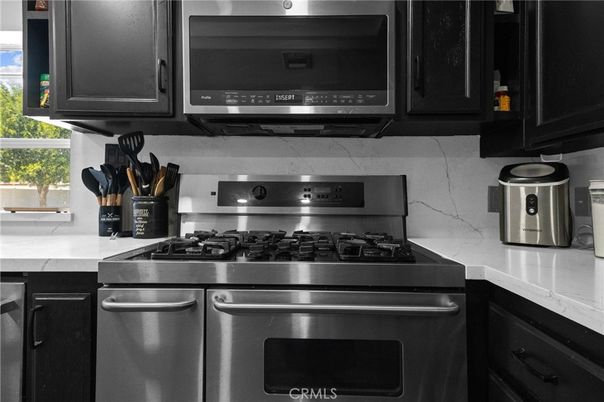 Interior, Kitchen, Stainless Steel Appliances