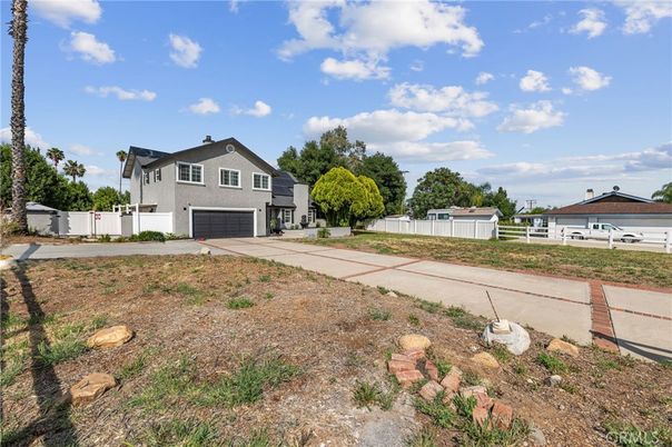 Backyard, Detached Garage, Exterior