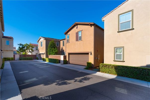 Attached, Exterior, Facade, Mediterranean