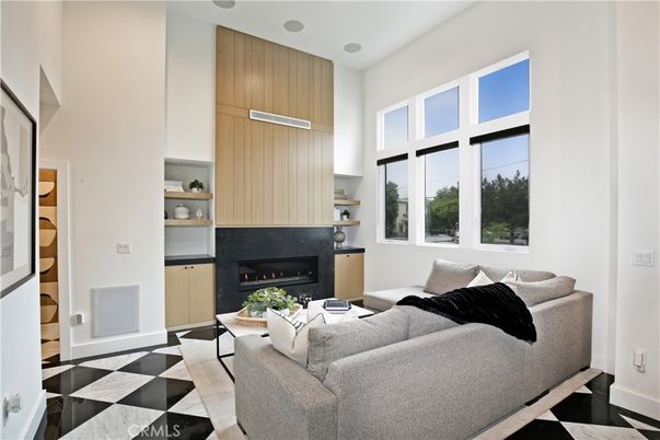 Fireplace, Interior, Living room