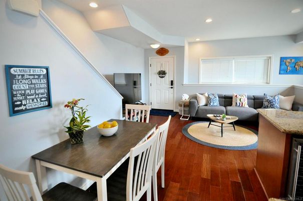 Dining room, Interior, Living room, Recessed Lighting, Wood Texture Flooring